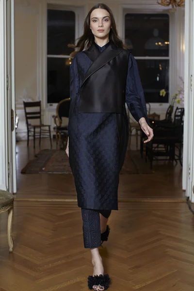Look 9